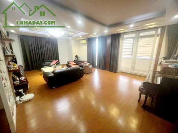 Nhà siêu khủng 180m2 Bát Khối-Thạch bàn, MT 25m, khu chia lô, view công viên, chỉ 41 tỷ. - 1