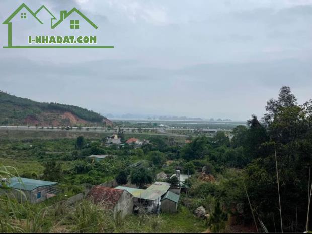 Bán 13,5Ha đất Rừng tại Cầu Trắng, Đại Yên.View toàn cảnh Siêu dự án Vinhomes Hạ Long Xanh