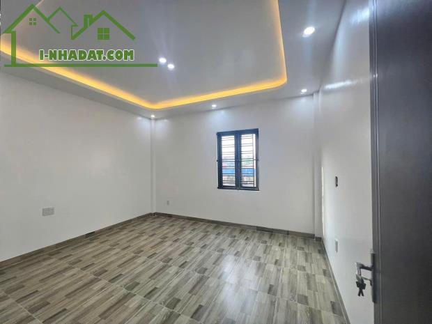 Bán nhà 3 tầng siêu đẹp Trại Chuối, Hồng Bàng, Hải Phòng. 52,8m2 đường ô tô chỉ 3,2 tỷ