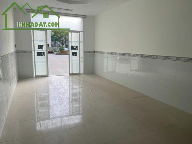 Chính Chủ Cho Thuê Shophouse Petroland Quận 2 DT: 100m. Giá 10tr/Tháng - 4