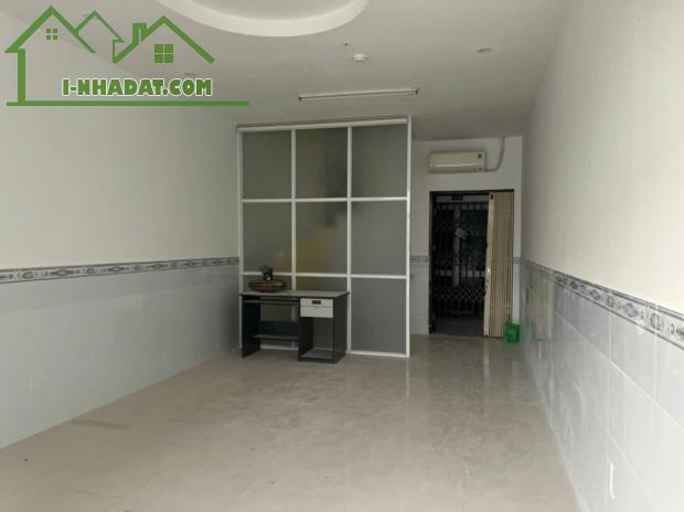 Chính Chủ Cho Thuê Shophouse Petroland Quận 2 DT: 100m. Giá 10tr/Tháng - 3