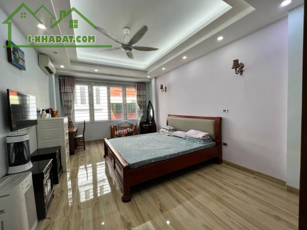 Bán Nhà MẶT PHỐ Yên Lạc, Hai Bà Trưng, Ôtô, Phân Lô, KD 62m2x5T, MT 4.6m, 15 tỷ