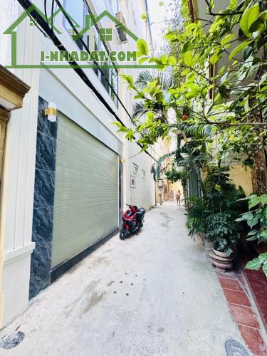 ĐẸP ! bán gấp nhà Mỹ Đình, CCMN 9p, lô góc - nở hậu, 550 tr/năm, 45m x 5T - 9,x tỷ. - 3