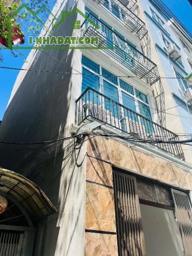 ĐẸP ! bán gấp nhà Mỹ Đình, CCMN 9p, lô góc - nở hậu, 550 tr/năm, 45m x 5T - 9,x tỷ.
