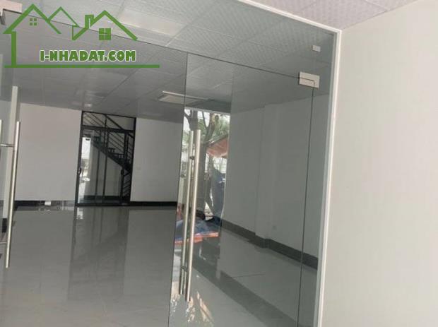 Cho Thuê MBKD Spa, Thẩm Mỹ Phố Hoàng Quốc Việt, 61m- 5T- MT 5M- Thông Sàn- Thang máy - - 2