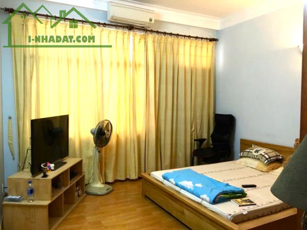 Bánh mảnh đất đẹp 72m2 Hai Bà Trưng, 30m ra phố, MT gần 5m - 1