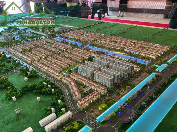 Quỹ căn liền kề đẹp nhất tại Sun Urban City. KĐT vệ tinh cách Hà Nội 40P lái xe. CK khủng