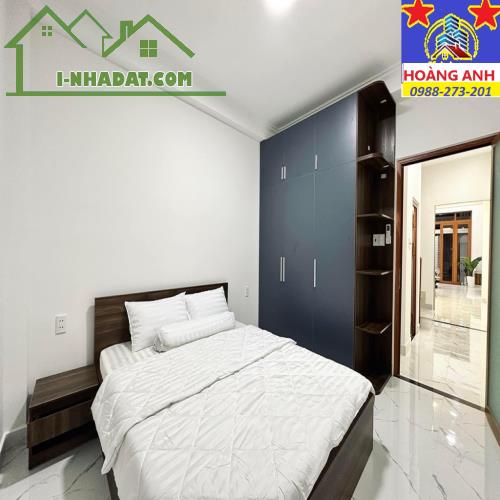 🌹🌹CẦN BÁ.N NHÀ MẶT PHỐ TẠI PHƯỜNG BÌNH TRƯNG ĐÔNG , QUẬN 2 _ 202 m2 ĐẤT_ 2 TẦNG 4 PN _ S - 5