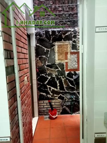 BÁN GẤP NHÀ 4 tầng, Trần Nguyên Hãn, Nghĩa Xá, Lê Chân. HP. 5,8tỷ. 69m2. Đường 7m.