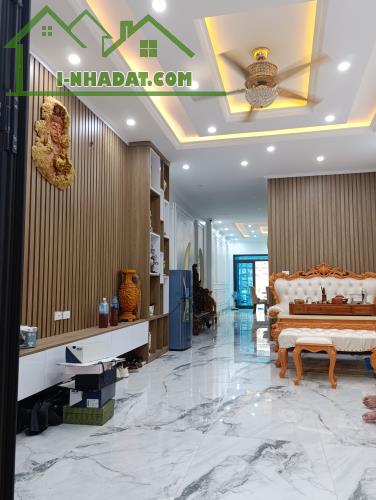 Bán nhà An Dương Vương DT 175m giá 14 tỷ, nhà mới 5 tầng thang máy. - 3