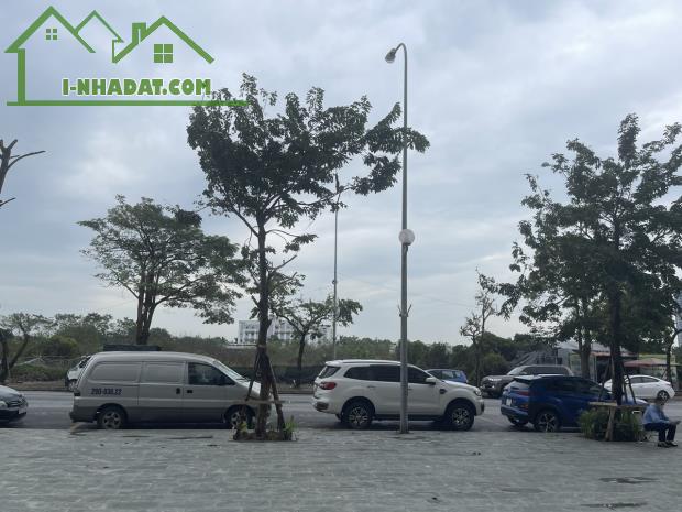 Cần bán gấp 75m căn chân đế chung cư Bluestar mặt đường Thuận An, view hồ tương lai - 2