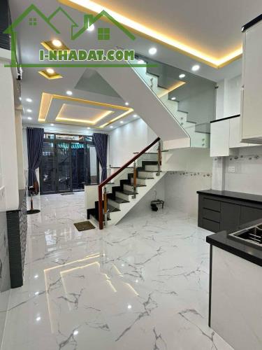 Bán nhà 3 tầng,39M2, hẻm xe hơi,gần ĐH Kinh Tế Nguyễn Tri Phương,Quận 10,Ở/cho thuê,6.x Tỷ - 2