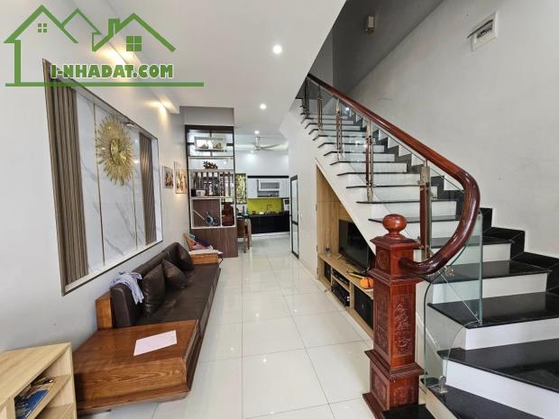 Bán nhà 42m²*3T giáp Lai Xá, Trạm Trôi, Hoài Đức, gần chợ Giang Xá, sổ đỏ chính chủ, giá 3 - 4