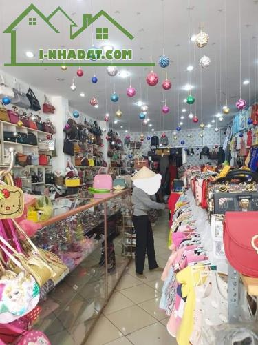Gấp bán nhà Gò Vấp, giá 24 tỷ, nền dt 250m2 ngang 7m, kề Emart Phan Huy Ích. - 2