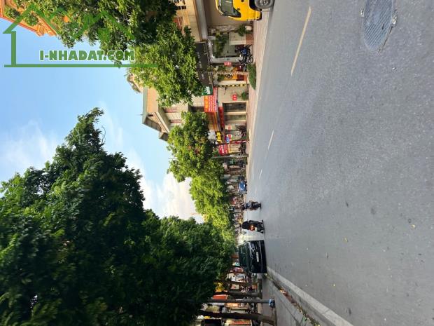 Bán 66m2 đất Thạch bàn, Lô Góc Vỉa hè Ô Tô, Kinh Doanh, giá chào bán nhỉnh 13 tỷ.