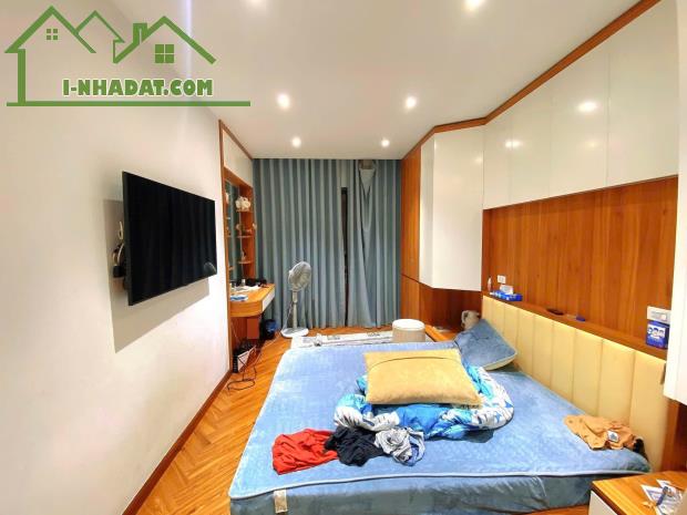 BÁN NHÀ ĐƯỜNG LÁNG - NHÀ  ĐẸP CHẮC CHẮN, HIỆN ĐẠI - 40M RA PHỐ Dt 32m2 6T  Giá 9.5 tỷ - 4