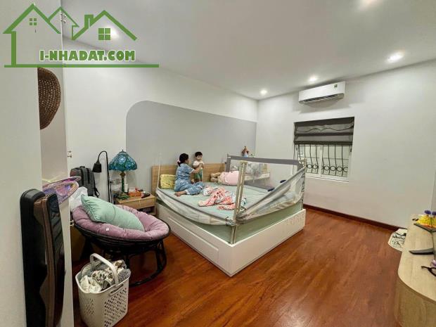 Bán Nhà Phừng Chí Kiên Khu Cán Bộ Gara ô tô - Kinh Doanh DT 164m2 3T Giá 57 tỷ - 2