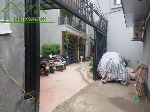 BÁN NHÀ RIỀN PHỐ CỔ LINH, 39M2, 5 TẦNG,MẶT TIỀN 3.5M, 6.1 TỶ.LONG BIÊN.