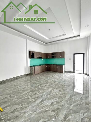 CẦN BÁN NHÀ GẦN BỆNH VIỆN NHI ĐỒNG TÂN KIÊN BÌNH CHÁNH ( 100m2 ) 800tr - 2