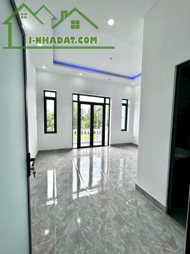 CẦN BÁN NHÀ GẦN BỆNH VIỆN NHI ĐỒNG TÂN KIÊN BÌNH CHÁNH ( 100m2 ) 800tr - 4