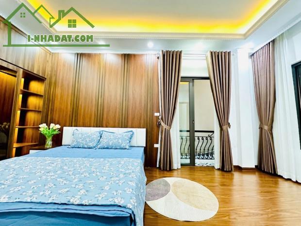 NHÀ ĐẸP CẦU GIẤY- 58M- LÔ GÓC 3 THOÁNG- 5 NGỦ- MT RỘNG- NHỈNH 9 TỶ - 4