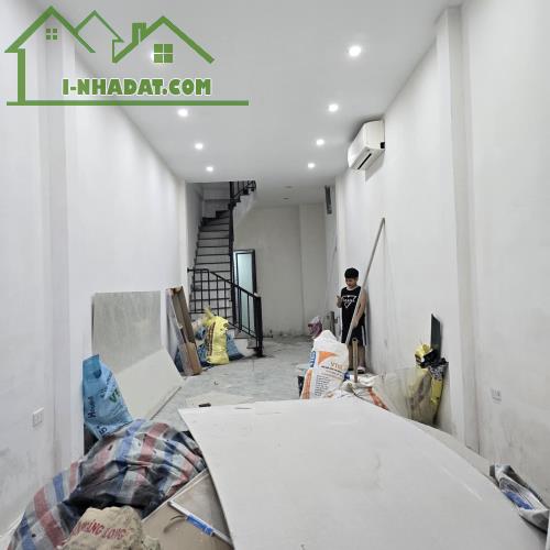 HIẾM NGÕ VIP/Ô TÔ TRÁNH ĐỖ/KINH DOANH Thịnh Hào 1 40M2 - 4 TẦNG 3.2 11.5 tỷ Đống Đa