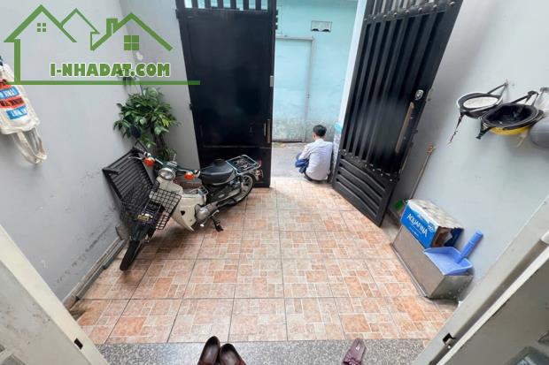 Bán nhà hẻm Chu Văn An, Bình Thạnh, sát mặt tiền, 3.7 x 13m, 3 tầng - Giá 7.2 tỷ TL - 2