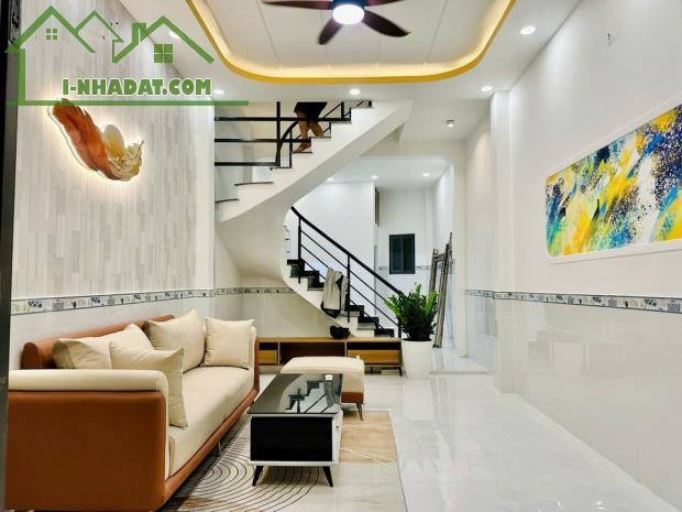 NHÀ MỚI ĐẸP GẦN VÒNG XOAY LIÊN PHƯỜNG,PHÚ HỮU, Q9, 70M2,3 TẦNG BTCT CHẮC CHẮN, HXH THÔNG - 2