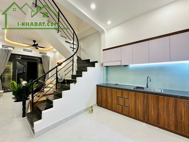 NHÀ MỚI ĐẸP GẦN VÒNG XOAY LIÊN PHƯỜNG,PHÚ HỮU, Q9, 70M2,3 TẦNG BTCT CHẮC CHẮN, HXH THÔNG - 3