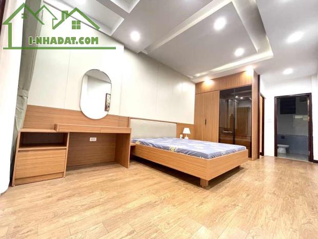 Phố Lý Nam Đế hơn 13 tỷ 45m2 ô tô đỗ cổng 5 ngủ cho thuê 20tr/tháng hộ khẩu Hoàn Kiếm - 3