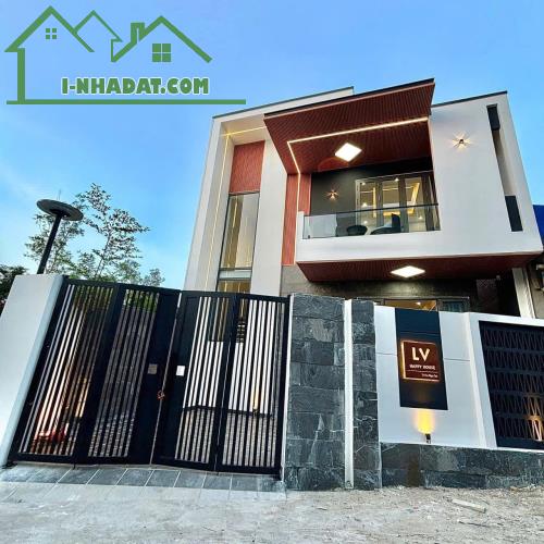 Bán nhà Villa Luxury 2 tầng mới Full nội thất cao cấp, Kiệt ôtô 74 Lê Ngô Cát, TP Huế