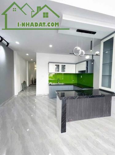 Nhà Sổ Hồng Riêng 79m2 (4,5m x 17,5m). GẦN NGÃ 3 MỸ HẠNH