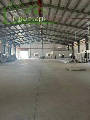 Cho thuê 1600m2 Xưởng TÂN UYÊN giá :123 triệu / tháng PCCC tự động SX đa nghành nghề