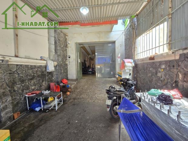 Gấp bán nhà Mặt tiền Linh Xuân, Thủ Đức, 4 tầng dt 210m2, giá chỉ 17T5. - 2