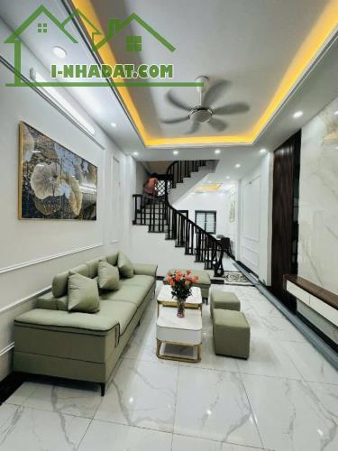 Bán nhà khu phân lô Đền Lừ 32m2 giá nhỉnh 6 tỷ