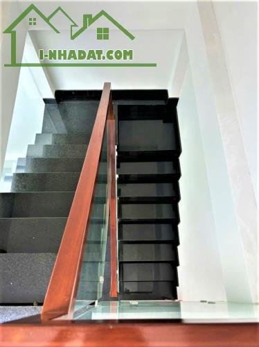 NHÀ PHƯỜNG BẾN THÀNH QUẬN 1, HẺM 3M THOÁNG SÁT MẶT TIỀN, DÂN TRÍ, 38Mx4 3PN FULL NT 8 TỶ X - 3