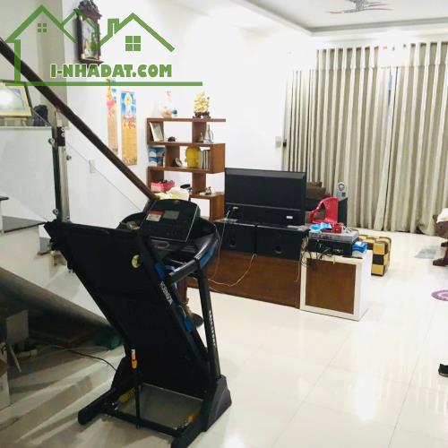 Bán Nhà 1 Trệt 2 Lầu Thảo Điền,Quận 2 DT:150m2(6,2mx24m) Vị Trí Đẹp-Giá 25 Tỷ TL
