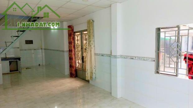 Nhà Bình Tân 52m² hẻm xe hơi thông, giáp Tân Phú, Giá chỉ 3.5 tỷ. - 1