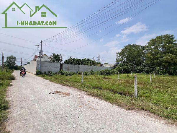 Bán gấp đât thổ cư mặt tiền bê tông Gara Bình Phát 5x24m giá 1 tỉ 050tr/ SHR. 0889841300