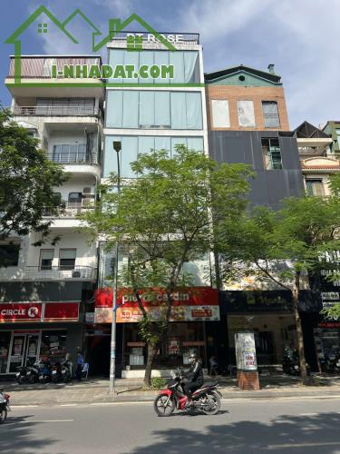 Bán tòa Building VP mặt phố Quán Thánh, 57m2, 6 tầng, mới đẹp