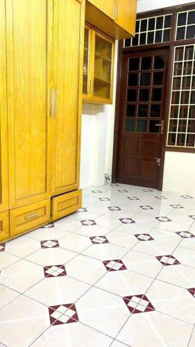 Cho thuê nhà nguyên căng ngõ 226 Lê Duẩn,  26m² x 5 tầng, 3 phòng ngủ, 3 WC, full nội - 2