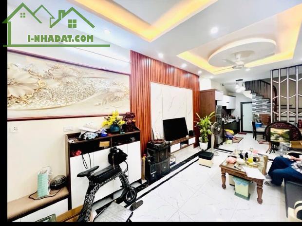 Nhà mới thiết kế hiện đại ở sướng - 1