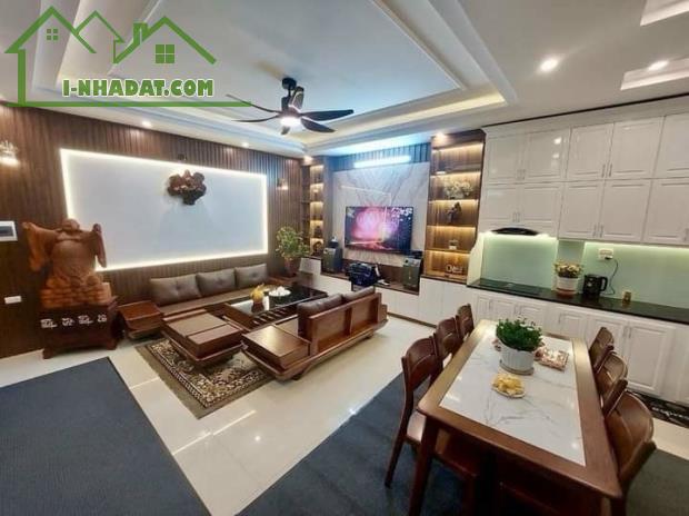 Bán Nhà Bồ Đề, Long Biên 40m2, 5T giá 8,5 tỷ (Lô góc, ô tô vào nhà) - 1