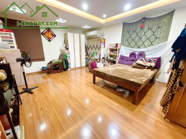 Bán Nhà Thụy Khuê 40m2 6 tầng 4.6m mặt tiền  Giá 6.9 tỷ Tây Hồ. - 1