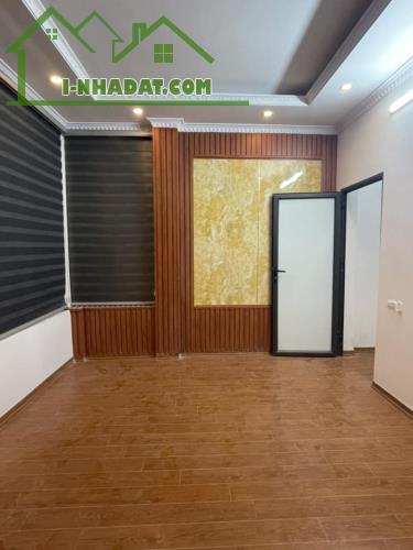 Bán nhà Trần Khát Chân, Hai Bà Trưng 45m2x3 tầng 4 ngủ, gần phố 6.5 tỷ