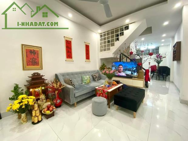 Bán nhà ngõ 178 Thái Hà 45m2, 4T, MT 4m, Ô Tô Tránh Giá Chỉ 7.9 Tỷ - 1