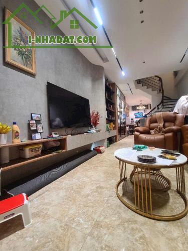 VIP HAI BÀ TRƯNG  ✅️HỒNG MAI PHÂN LÔ 4 TẦNG 70m²  💥 Nhà chủ tự xây, 💥 Sổ phân lô đẹp hơn - 2