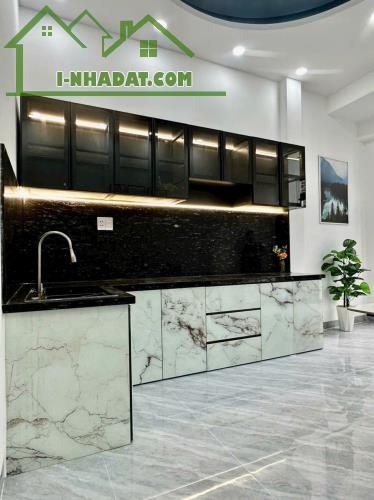 Nhà đẹp, sang trọng 3.5*14m/nở hậu Phạm Thế Hiển P1Q8 - 2