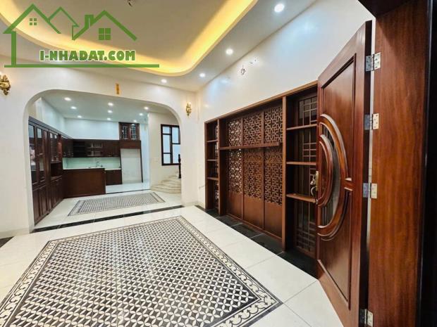 NHÀ MỚI ĐẸP THANH XUÂN-NGAY NGÃ TƯ SỞ, DT 108M2, MT 5.6M, GIÁ NHỈNH 17 TỶ, TẶNG NỘI THẤT - 1