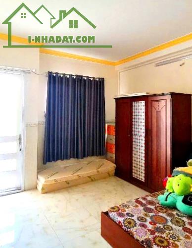 bán nhà phường 8 tân bình, lạc long quân, sát mặt tiền, hẻm xe hơi thông,  4x12, chỉ 5,3T - 2